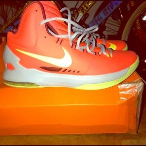 KD IV size 9